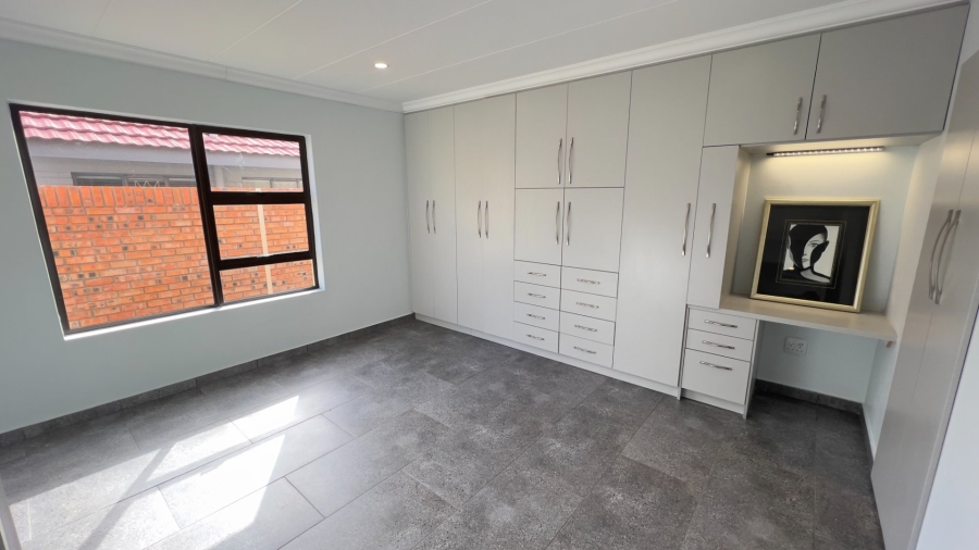 To Let 3 Bedroom Property for Rent in Bayswater Free State